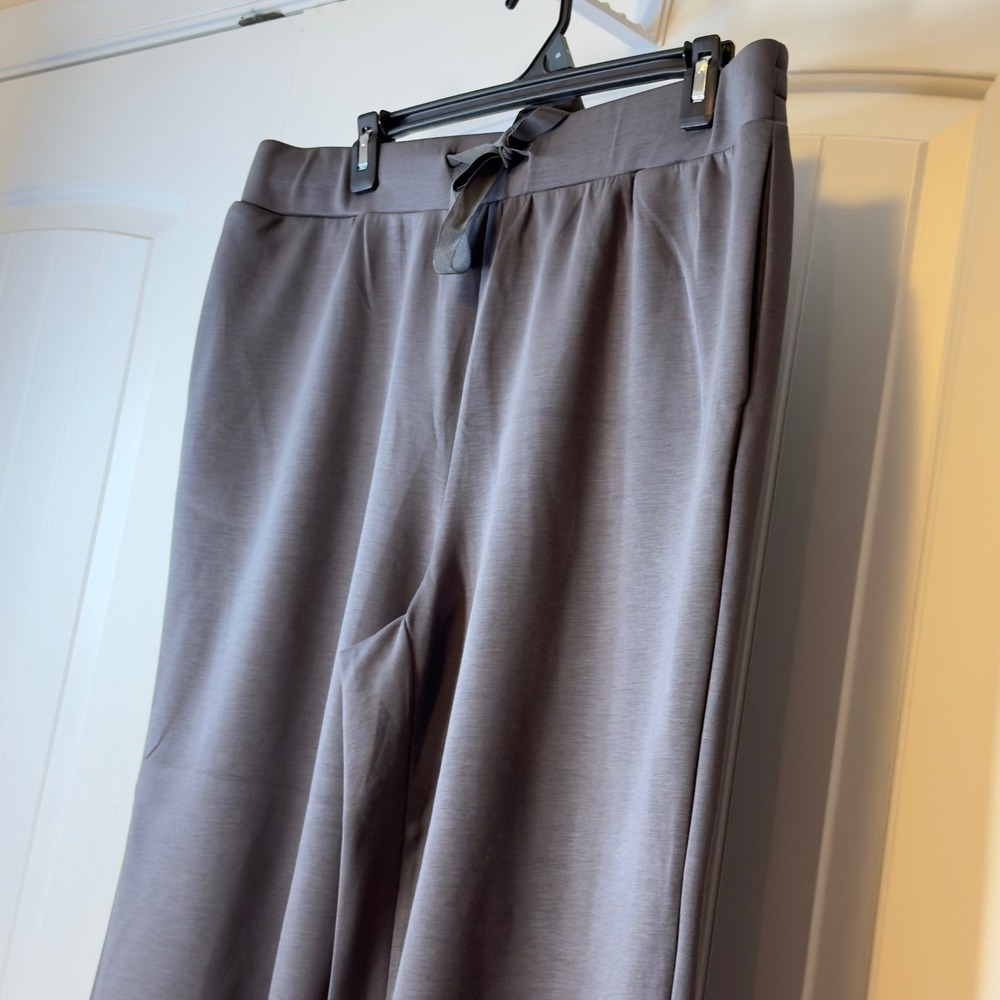 NWOT Coo Chic Gray Sleeveless Size 2X Top/Wide Crop Wide Leg Pants Set V Neck - Picture 9 of 16